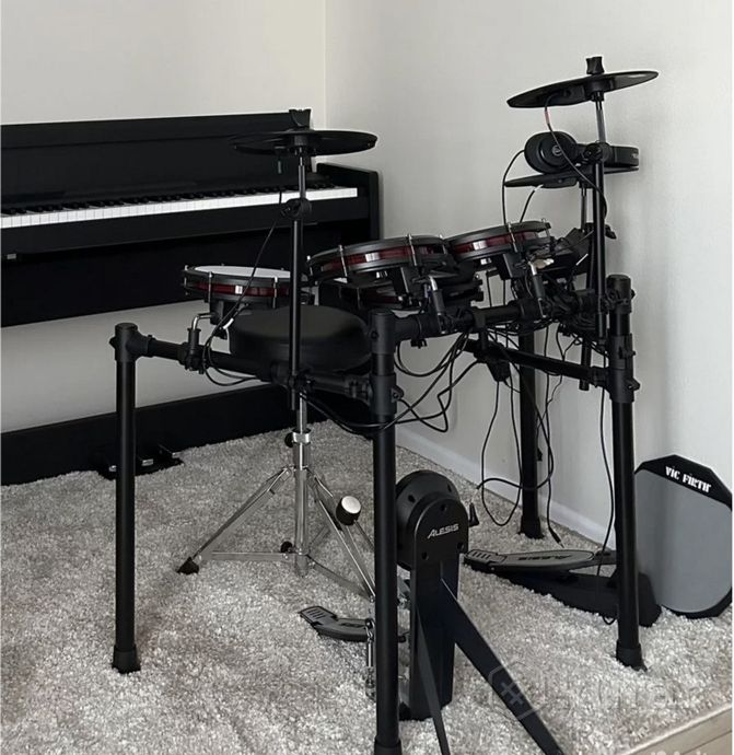 Электронные барабаны alesis nitro max kit — фото 2
