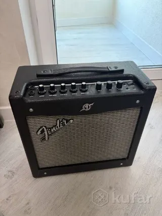 Комбоусилитель гитарный Fender Mustang 1 (v.2)