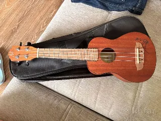 Укулеле сопрано + чехол