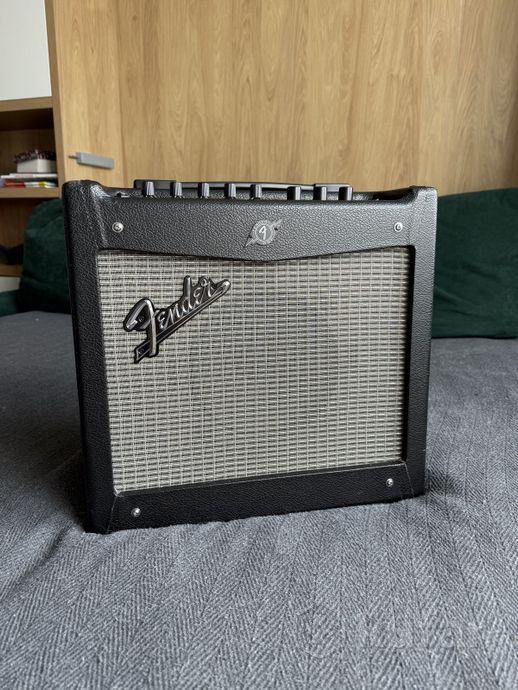 Комбоусилитель Fender Mustang I V2 — фото 1