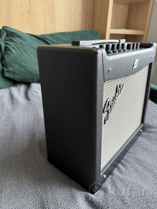 Комбоусилитель Fender Mustang I V2 — фото 3