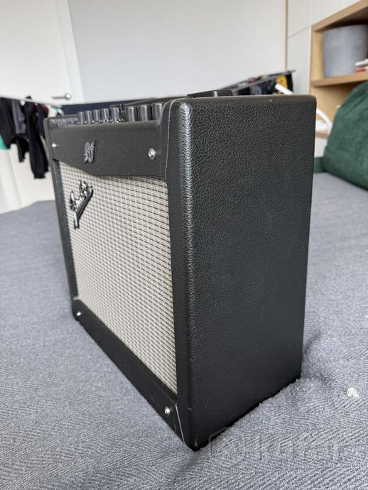 Комбоусилитель Fender Mustang I V2 — фото 4