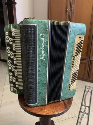 Баян Кировский 3