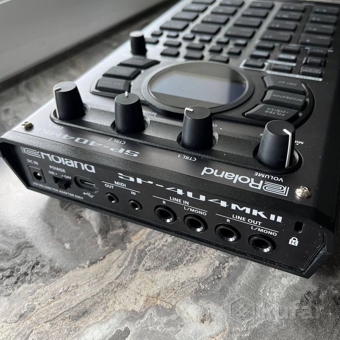 Roland SP-404 MKII — фото 4