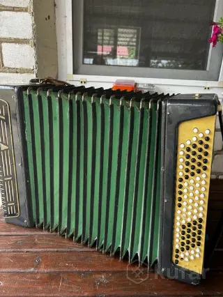 Баян