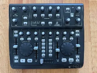 Behringer B-CONTROL DEEJAY BCD3000
