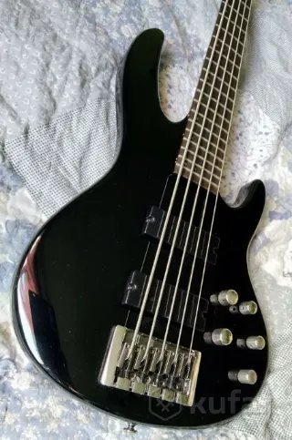 бас-гитара Grass Roots D5-80