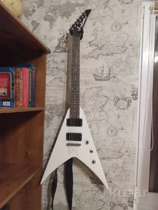 Электрогитара Jackson JS32T King V