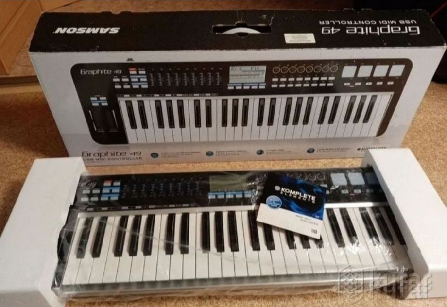Professional MIDI-клавиатура Samson Graphite 49