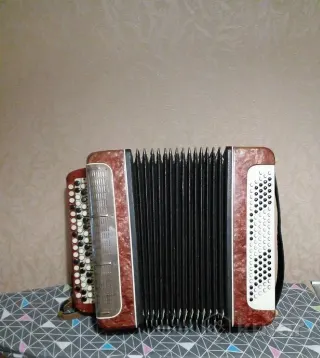 Баян