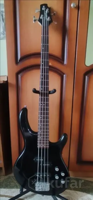 Бас гитара Cort Action Bass Plus