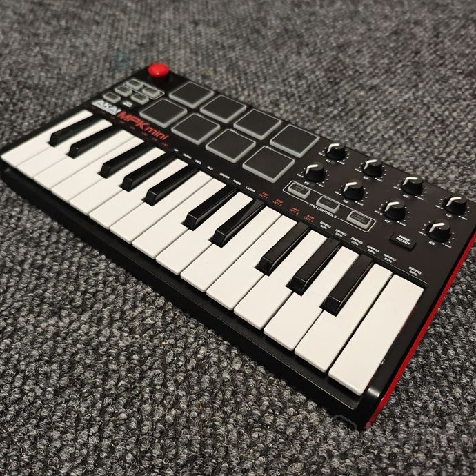 AKAI MPK mini — фото 1