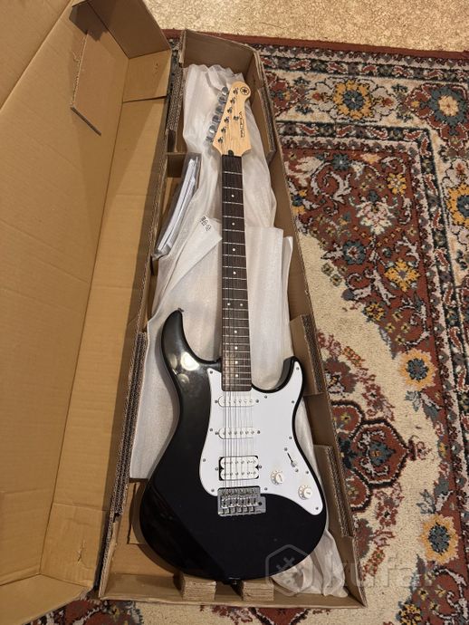 Электронная гитара Yamaha Pacifica — фото 3