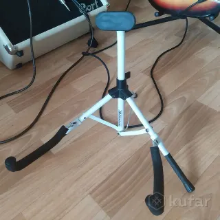 Стойка для гитар