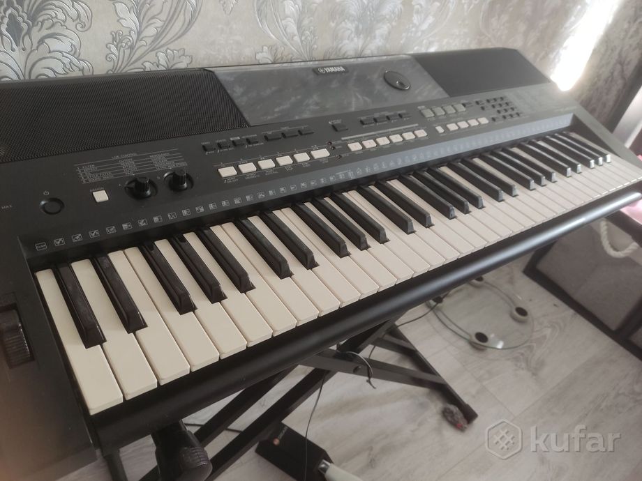 Синтезатор Yamaha PSR E433. — фото 2