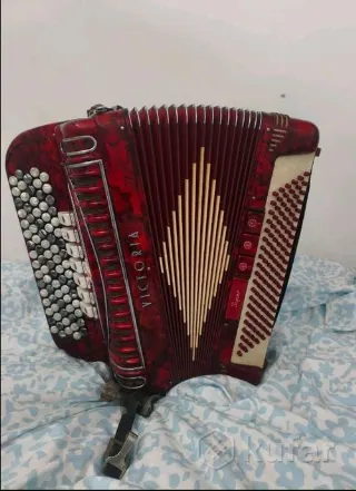 Баян