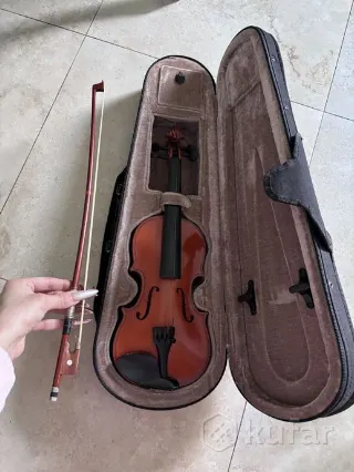 Скрипка детская с футляром и смычком