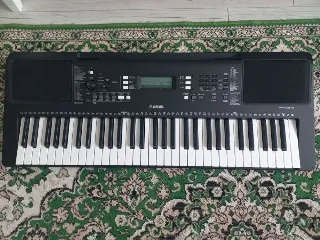 Синтезатор Yamaha PSR-E373 донор