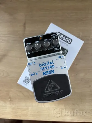 Педаль Behringer Reverb DR600