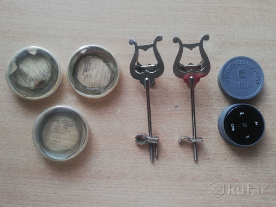 Пюпитры, струны, камертон — фото 1