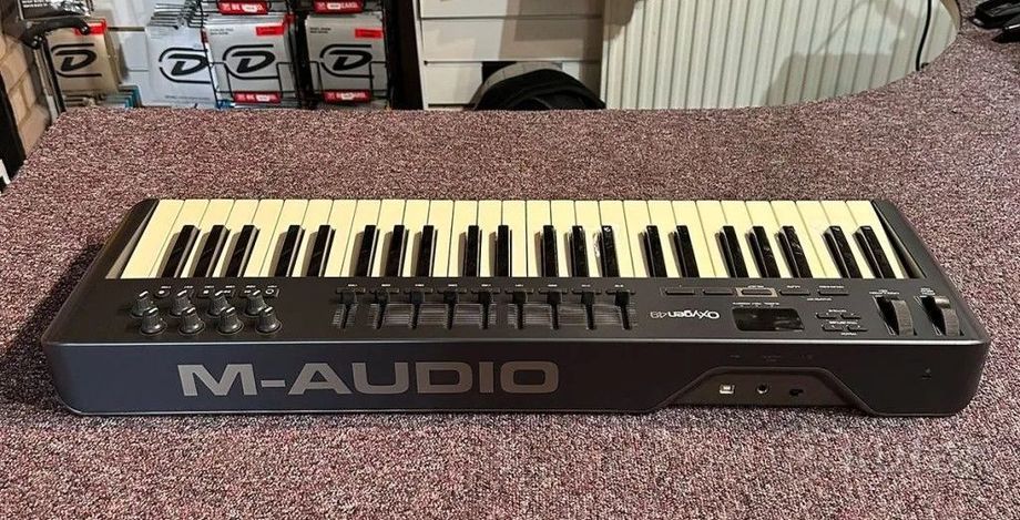 Midi-клавиатура M-audio OXYGEN 49