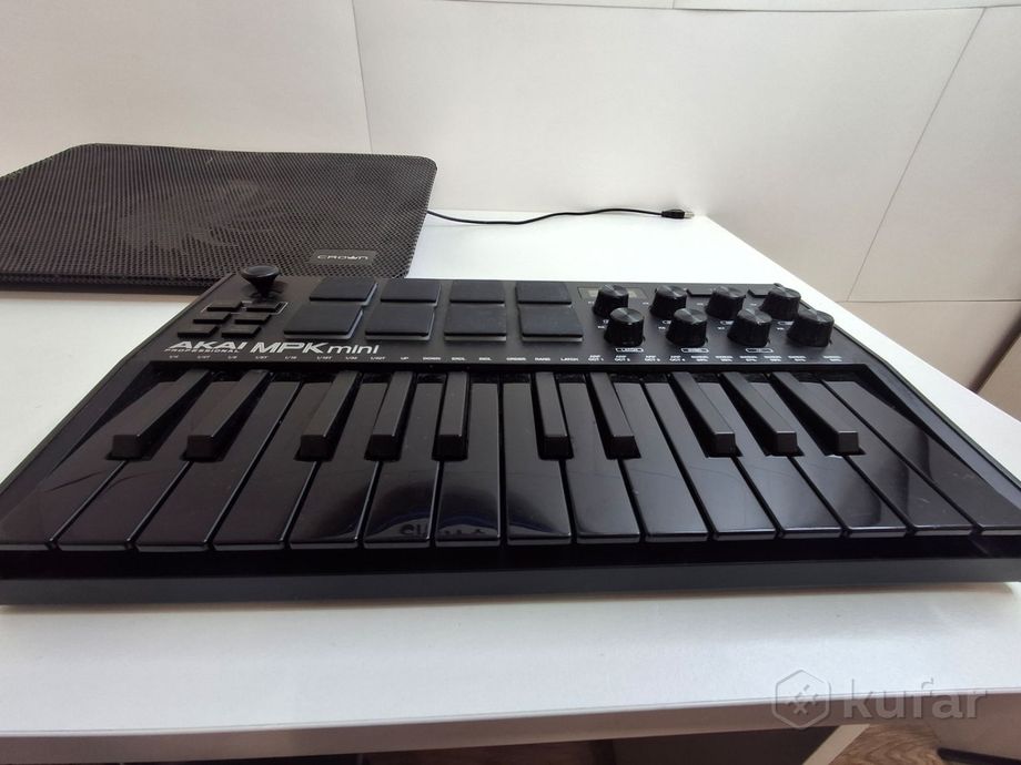 Midi-клавиатура Akai MPK Mini MK3 — фото 1