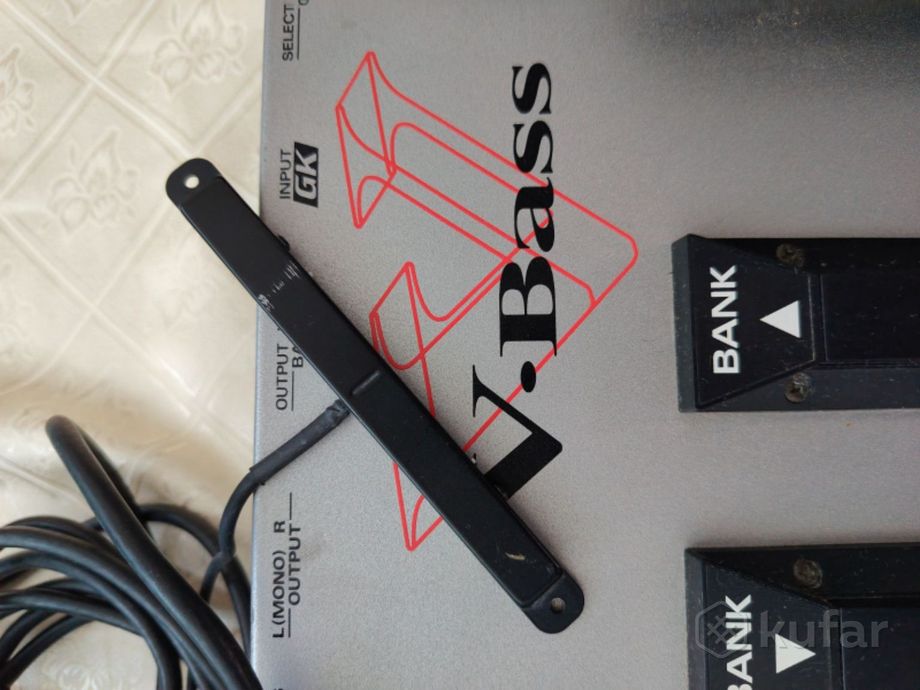 Процессор Roland V-Bass + датчик Roland GK-2B — фото 3