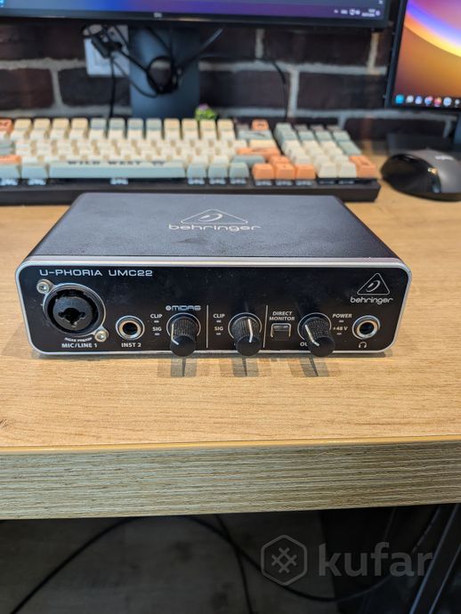 Звуковая карта Behringer UMC22 — фото 1