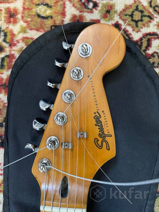 Корейская электрогитара Squier Metallic Blue Strat — фото 3