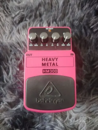 Педаль эффектов Behringer HM300