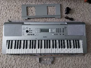 Синтезатор Yamaha YPT-360