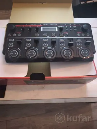 BOSS RC-505 mk1 - топовый стол лупер