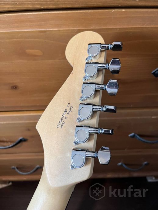 Электрогитара Squier MM Stratocaster HT Black — фото 3