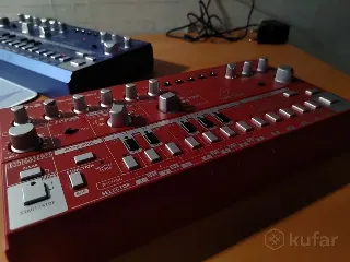 Аналоговый синтезатор Behringer TD-3