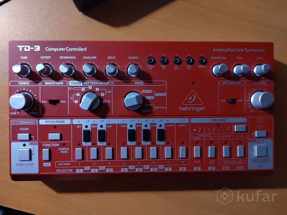 Аналоговый синтезатор Behringer TD-3 — фото 2