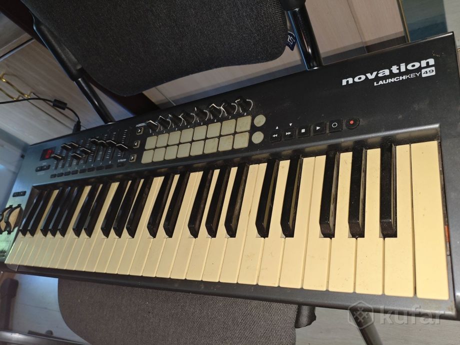 Midi - клавиатура Novation launchkey 49 MK1 — фото 2