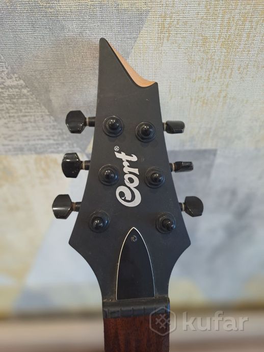 Электрогитара Cort KX 100, чехол Fender FEJ-610 — фото 3