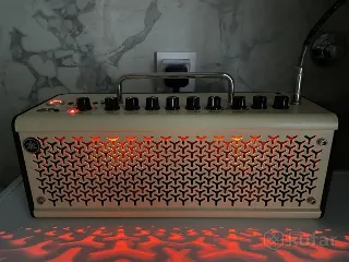 Гитарный комбоусилитель Yamaha THR 10 II