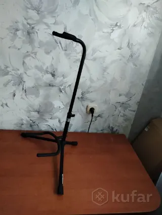 Подставка для гитары