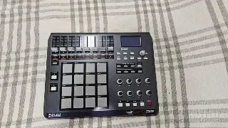 AKAI MPD 32