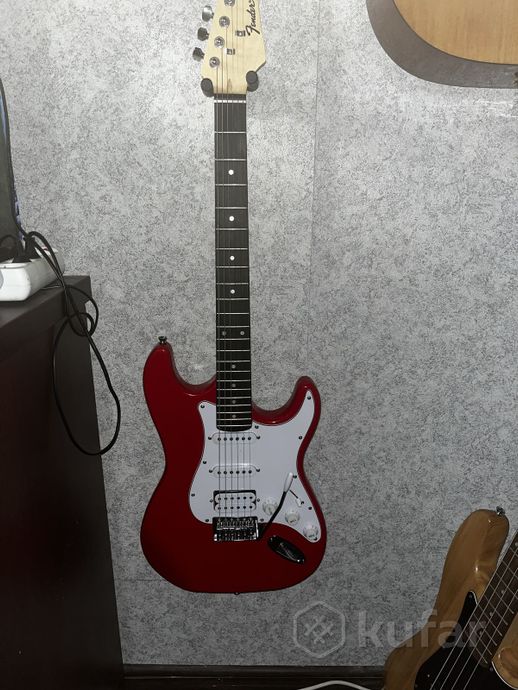 Электрогитара Fender Stratocaster — фото 1