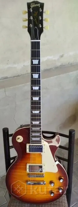 Gibson LesPaul standart плотный чехол в комплекте.