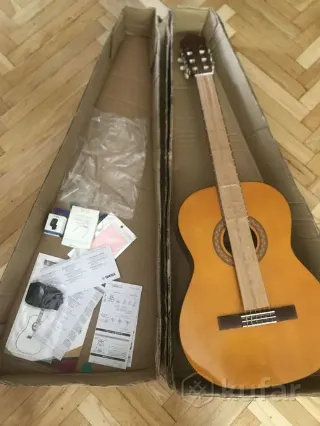 Классическая гитара Yamaha C40