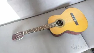 Классическая гитара, Чехия, красное дерево