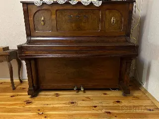 Продаётся фортепиано Carl Ecke Posen.
