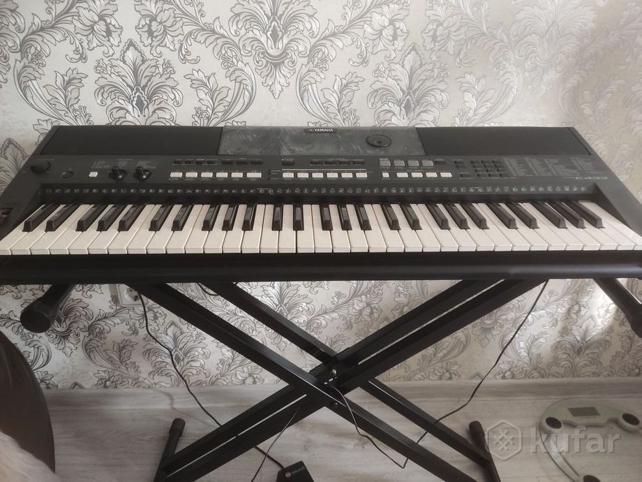 Синтезатор Yamaha PSR E433. В прекрасном состоянии — фото 1