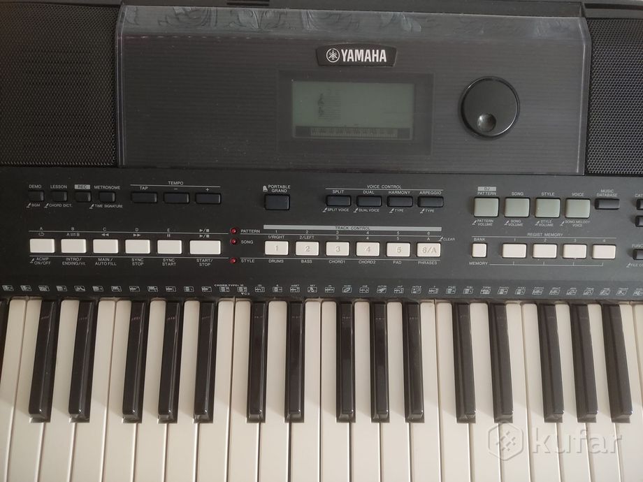 Синтезатор Yamaha PSR E433. В прекрасном состоянии — фото 3