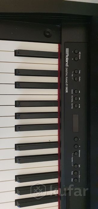 Цифровое пианино Roland F-140R + наушники — фото 5