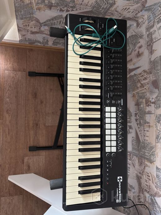 Novation Launchkey 49 MK2 + стойка — фото 1