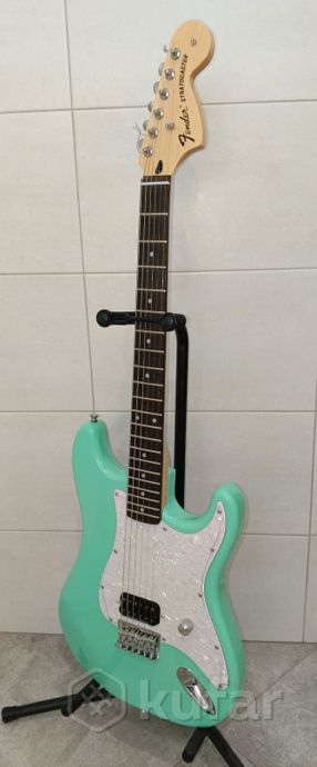 Электрогитара Fender Stratocaster Tom Delonge — фото 1